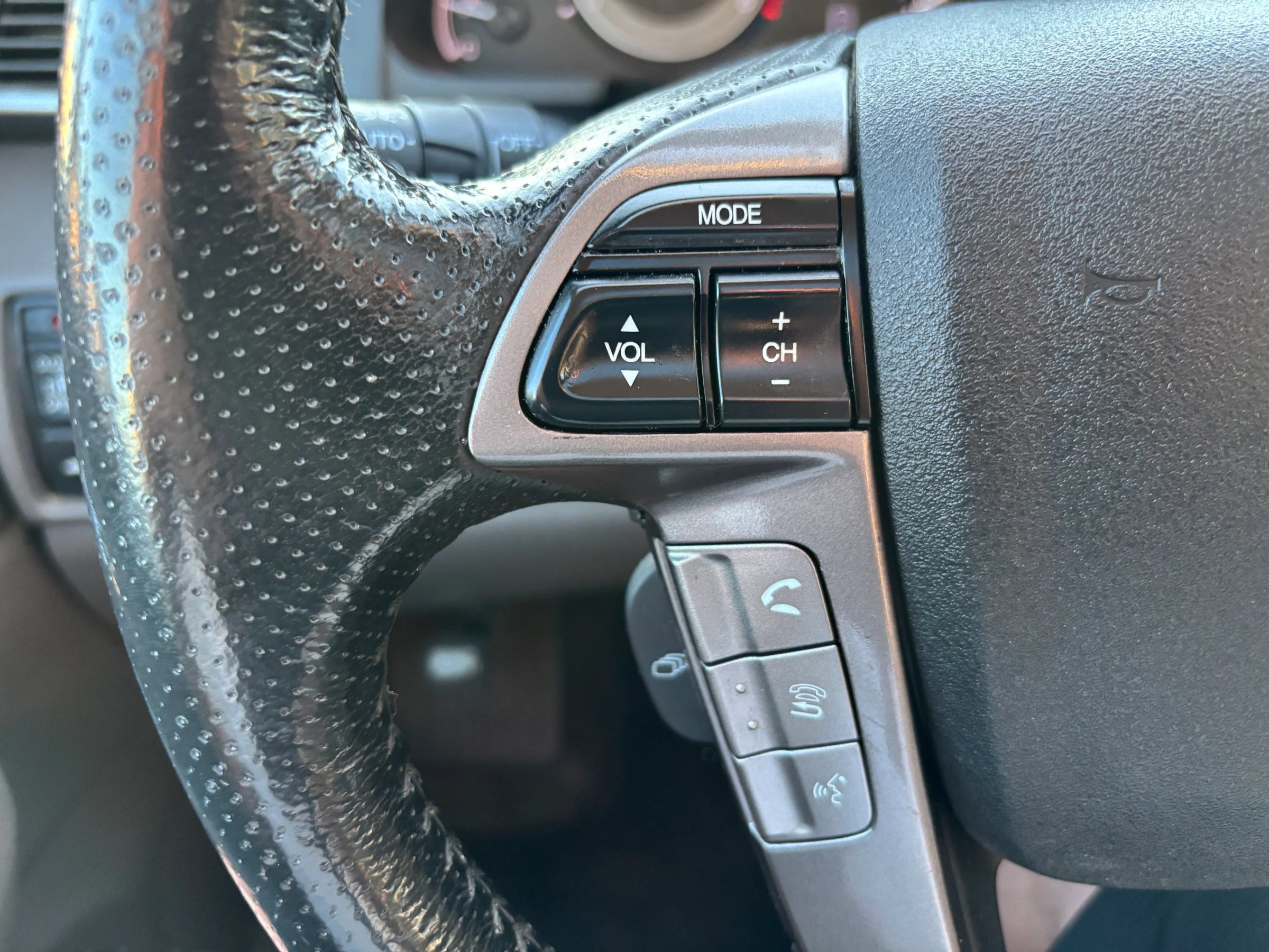 Used 2015 Honda Odyssey Touring Elite image 19