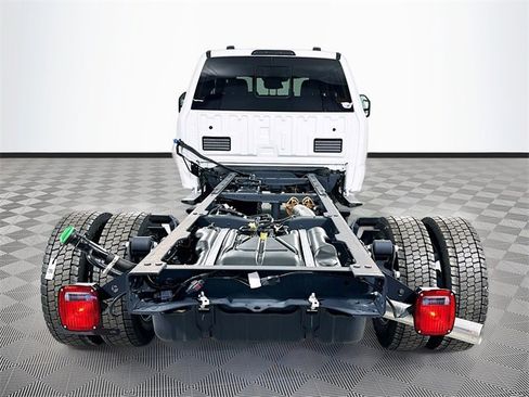 New 2025 Ford F550 4x4 Supercab Super Duty image 5