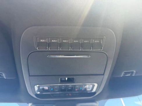 Used 2025 Ford F150 Raptor image 21