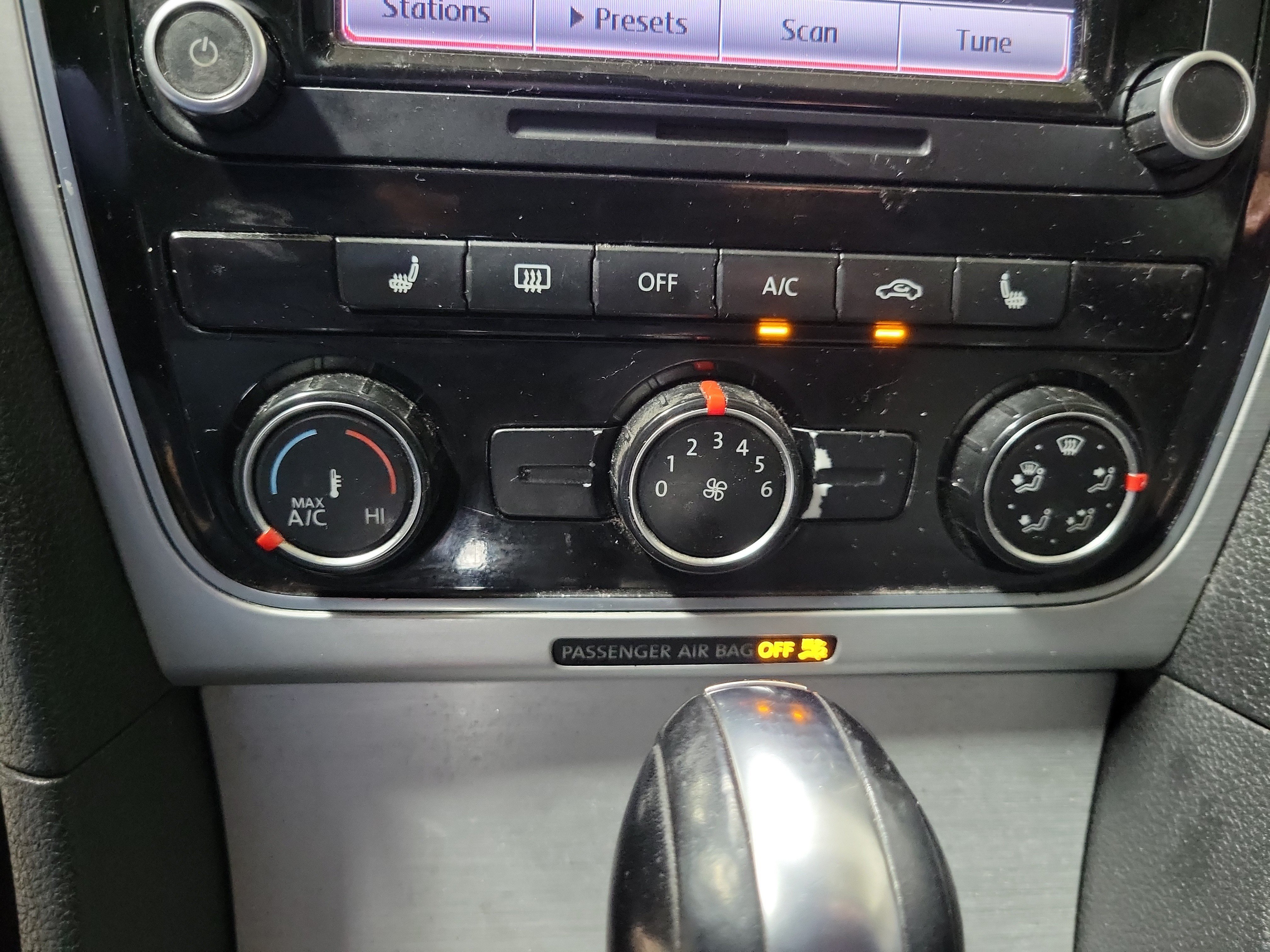 Used 2013 Volkswagen Passat 2.5 SE FWD image 23