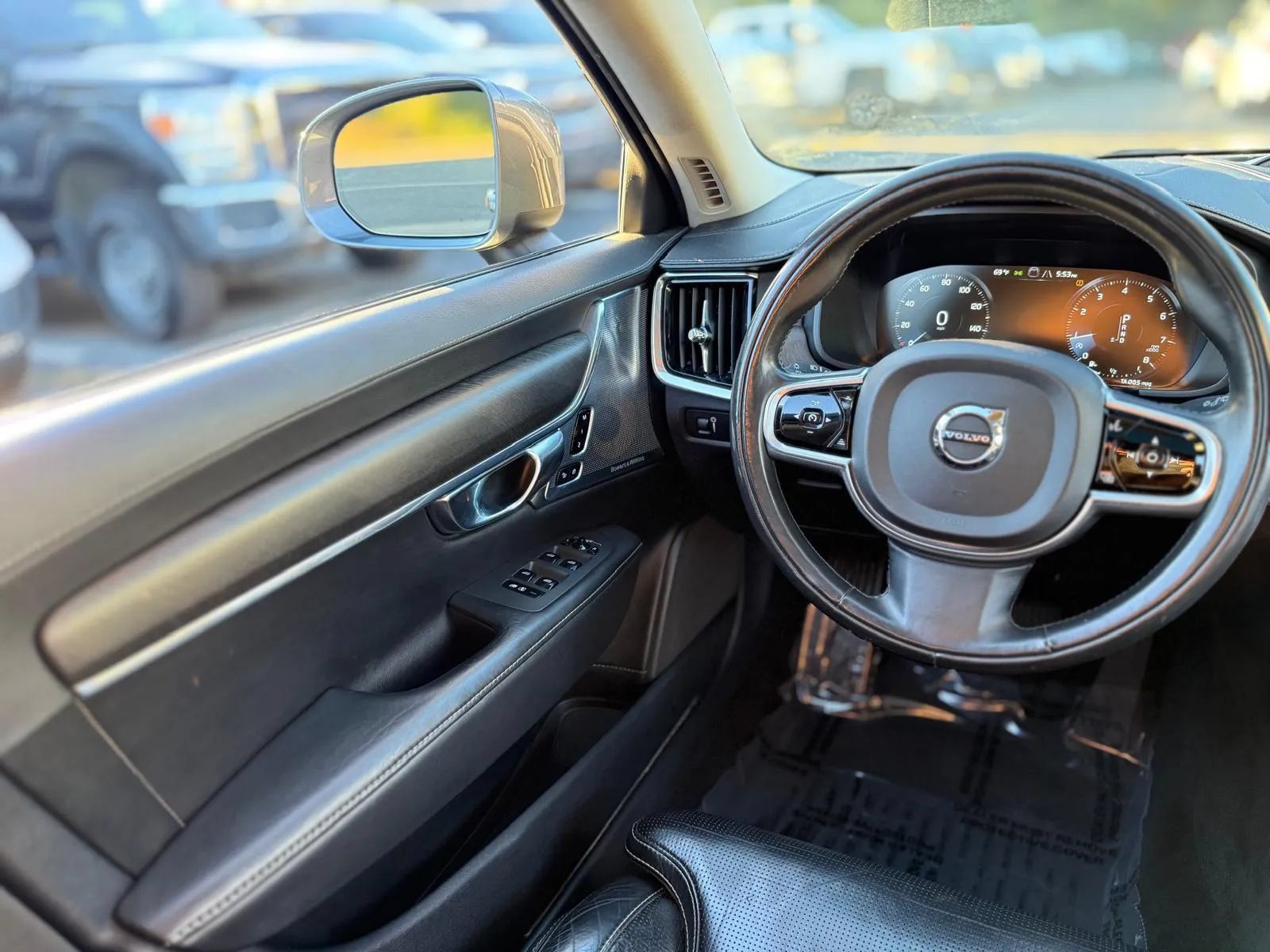 Used 2018 Volvo V90 T6 Cross Country w/ Convenience Package AWD/4WD image 21