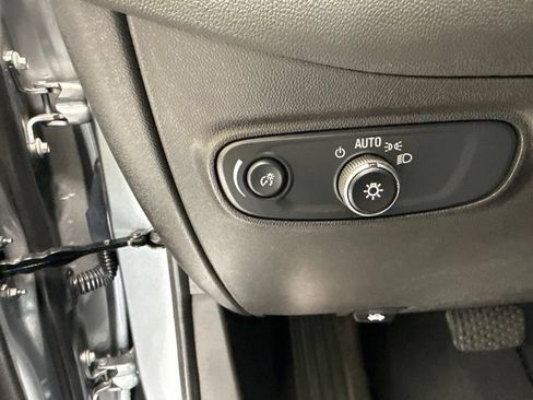Used 2024 Chevrolet Equinox LT AWD/4WD image 16