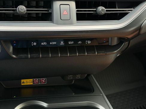 New 2026 Lexus UX 300h AWD image 17