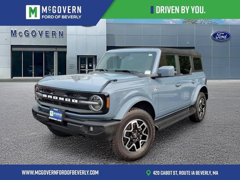 Used 2025 Ford Bronco Outer Banks AWD/4WD image 1