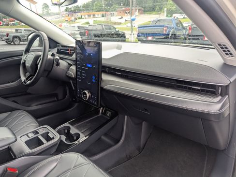 Used 2025 Ford Mustang Mach-E Select w/ Comfort Package Lite RWD image 27