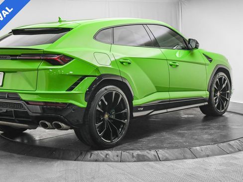 Used 2023 Lamborghini Urus S image 9
