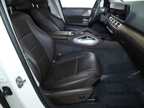 Used 2020 Mercedes-Benz GLS 450 4MATIC image 33