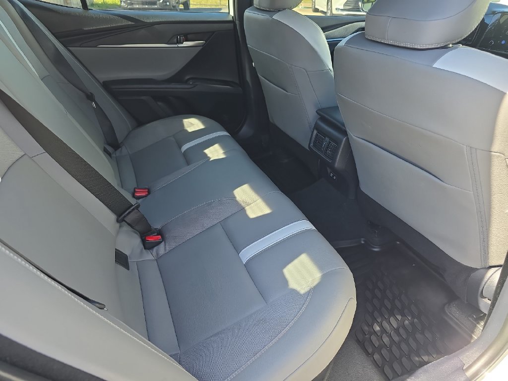Used 2025 Toyota Camry SE w/ Convenience Package FWD image 33