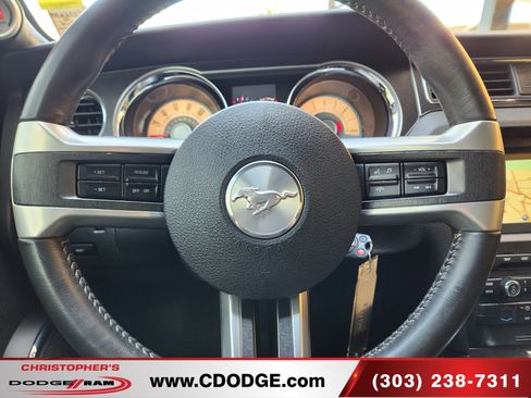Used 2010 Ford Mustang GT RWD image 9