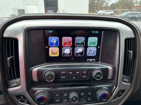 Used 2018 GMC Sierra 1500 SLT image 12