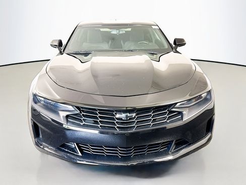 Used 2020 Chevrolet Camaro LT RWD image 2