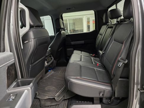 Used 2024 Ford F250 Lariat w/ Black Appearance Package AWD/4WD image 39