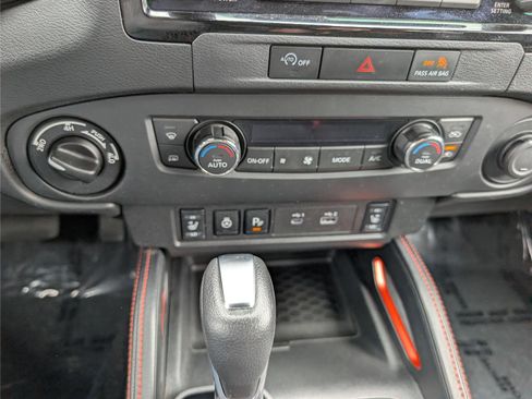 Used 2023 Nissan Frontier PRO-4X w/ Pro Convenience Package AWD/4WD image 24