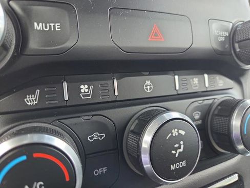 Used 2022 RAM 1500 Laramie w/ Sport Appearance Package image 7