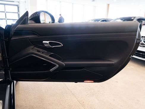 Used 2014 Porsche 911 Carrera 4S image 18
