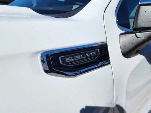 New 2026 GMC Sierra 1500 SLT w/ SLT Premium Plus Package image 11