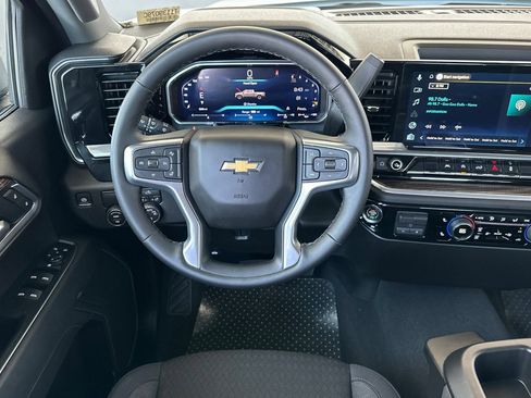 Used 2026 Chevrolet Silverado 1500 LT w/ LPO, Dark Essentials Package RWD image 17