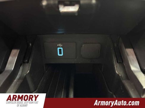 Used 2019 Ford Explorer XLT w/ Equipment Group 202A image 13