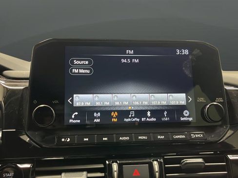 Used 2025 Nissan Pathfinder SL w/ Black Appearance Package FWD image 36