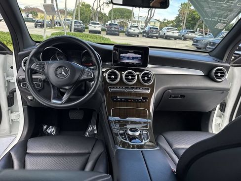 Used 2018 Mercedes-Benz GLC 300 image 36