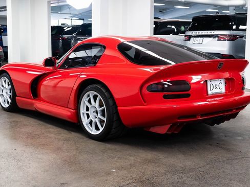 Used 1997 Dodge Viper GTS image 4