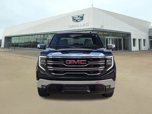 Used 2025 GMC Sierra 1500 SLT AWD/4WD image 2