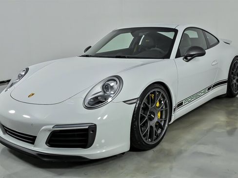 Used 2018 Porsche 911 Carrera T RWD image 6