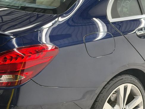 Used 2018 Mercedes-Benz C 300 Sedan w/ Premium Package image 10
