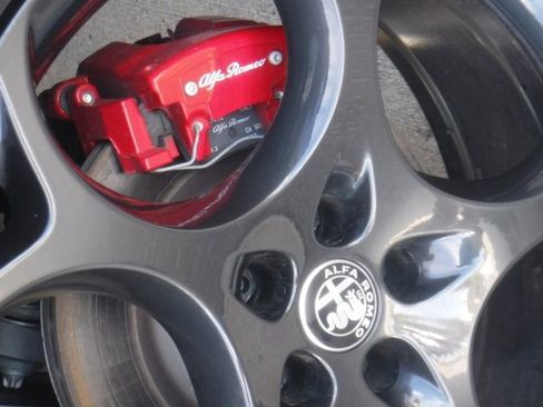 Used 2024 Alfa Romeo Stelvio Veloce image 6