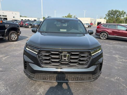 Used 2023 Honda Pilot Sport image 9