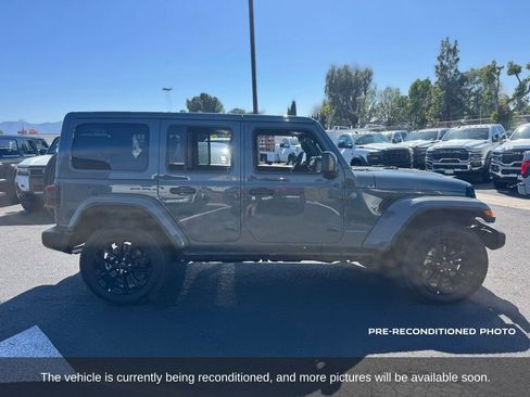 Used 2025 Jeep Wrangler Unlimited Sahara w/ Safety Group AWD/4WD image 7