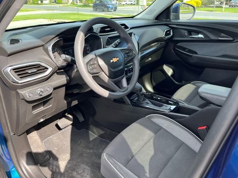 Used 2021 Chevrolet TrailBlazer LT w/ Sun and Liftgate Package image 10