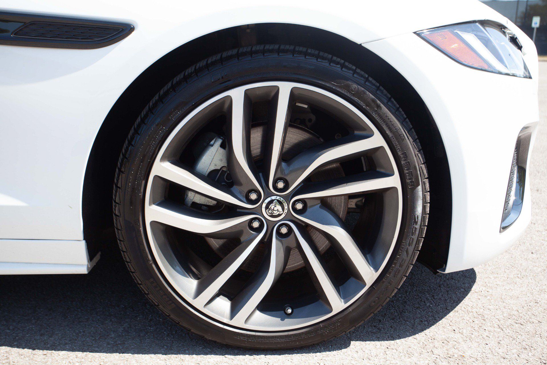 Used 2024 Jaguar XF R-Dynamic SE AWD/4WD image 47