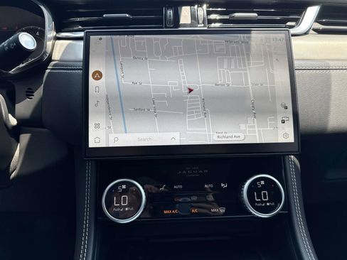 New 2026 Jaguar F-PACE R-Dynamic S image 11