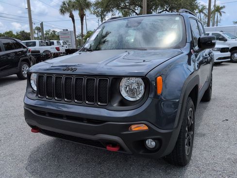 Used 2023 Jeep Renegade Trailhawk w/ Trailer Tow Group AWD/4WD image 9