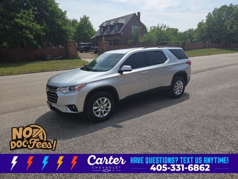 Used 2020 Chevrolet Traverse LT w/ Driver Confidence II Package FWD image 5