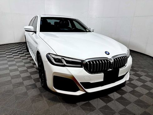 Used 2023 BMW 540i xDrive w/ M Sport Package AWD/4WD image 2