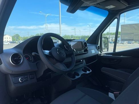 New 2026 Mercedes-Benz Sprinter 2500 image 13