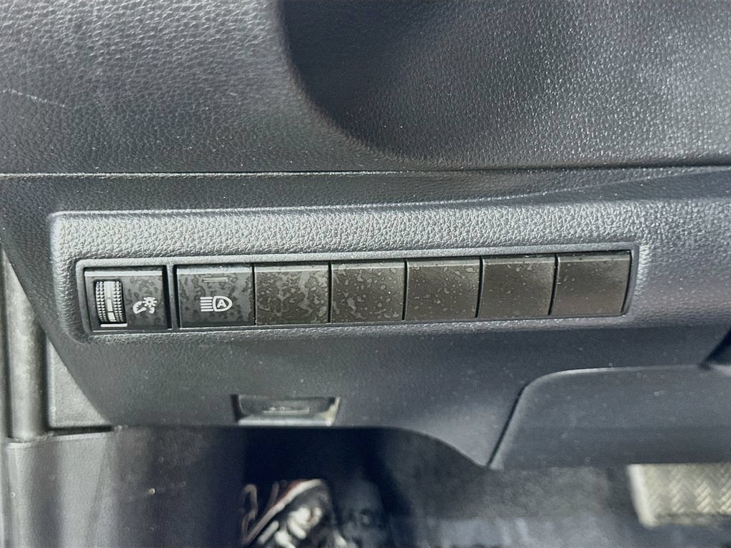 Used 2023 Toyota Corolla LE FWD image 22