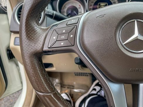 Used 2012 Mercedes-Benz C 300 4MATIC Sedan image 24