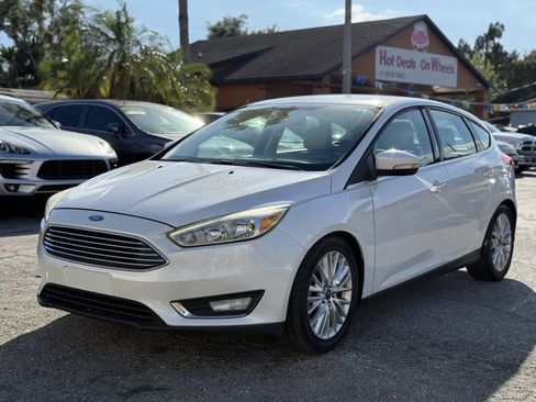 Used 2015 Ford Focus Titanium image 2