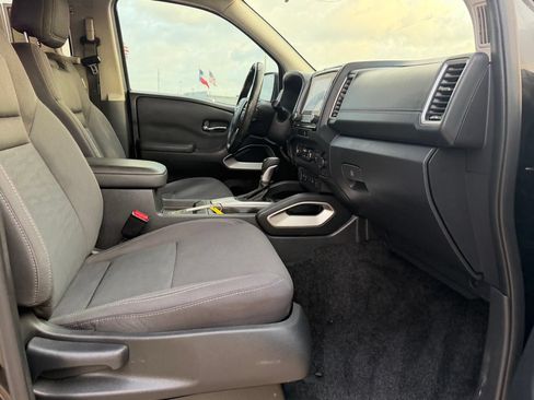 Used 2023 Nissan Frontier SV w/ SV Convenience Package RWD image 36