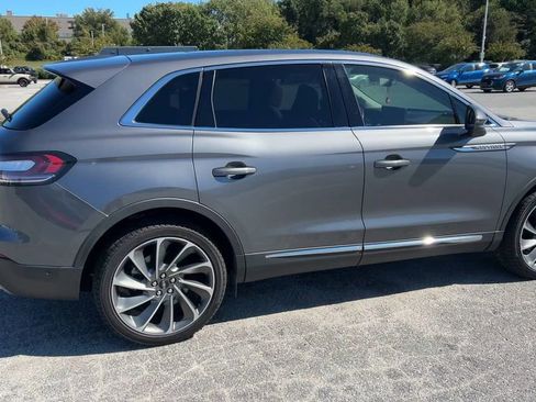 Used 2023 Lincoln Nautilus Reserve w/ Equipment Group 202A image 6