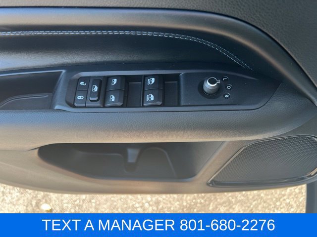 Used 2025 Jeep Compass Latitude w/ Convenience Group AWD/4WD image 16