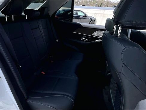 Used 2025 Mercedes-Benz GLE 350 4MATIC image 19