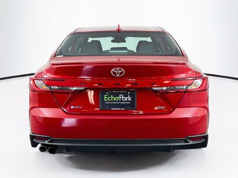 Used 2025 Toyota Camry SE FWD image 7