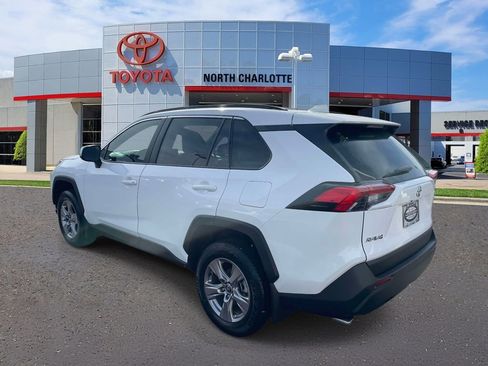 Used 2025 Toyota RAV4 XLE w/ Convenience Package image 7