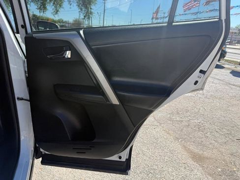Used 2018 Toyota RAV4 XLE w/ Plus Extra Value Package FWD image 29