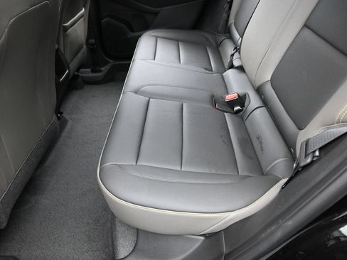 Used 2025 Chevrolet Trax ACTIV FWD image 31