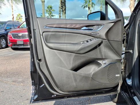 Used 2024 Buick Enclave Avenir w/ Avenir Technology Package image 19